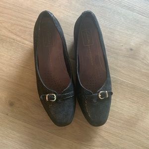 Black flat Loafer Clarks